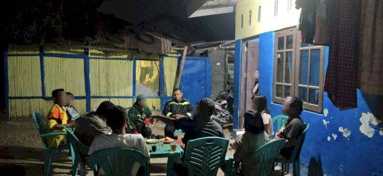 Bhabinkamtibmas Oetete Mediasi Kesalahpahaman Warga, Kedua Pihak Sepakat Berdamai.