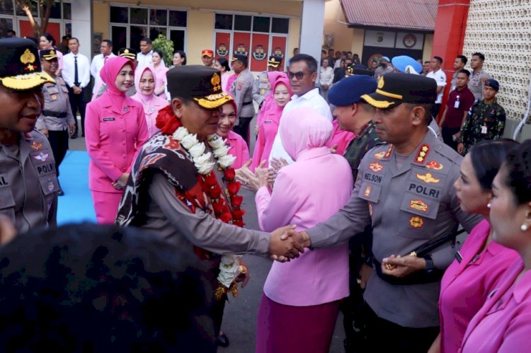 Penuh Khidmat, Kapolresta Kupang Kota Hadiri Penyambutan Kapolda NTT Irjen Reza Arief Dewanto.