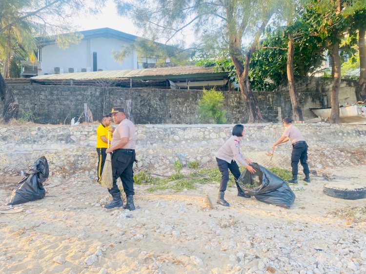 Dari Aksi Bersih Pantai hingga Edukasi Kamtibmas, Satbinmas Polresta Kupang Kota Hadir untuk Masyarakat.