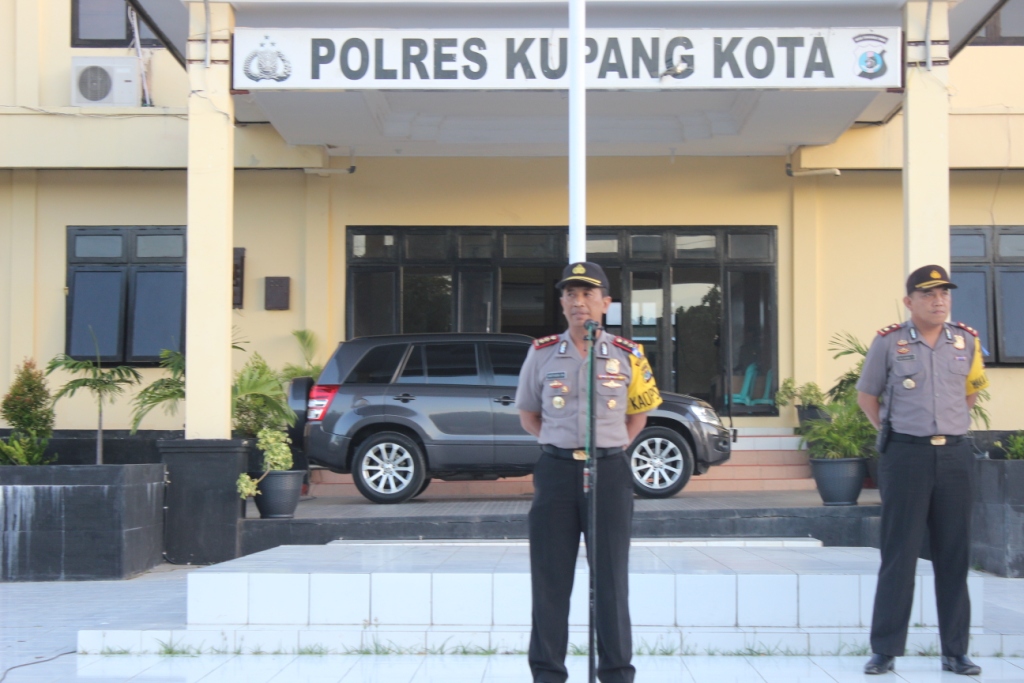 Kapolres Kupang Kota Pimpin Apel Persiapan Pengamanan.