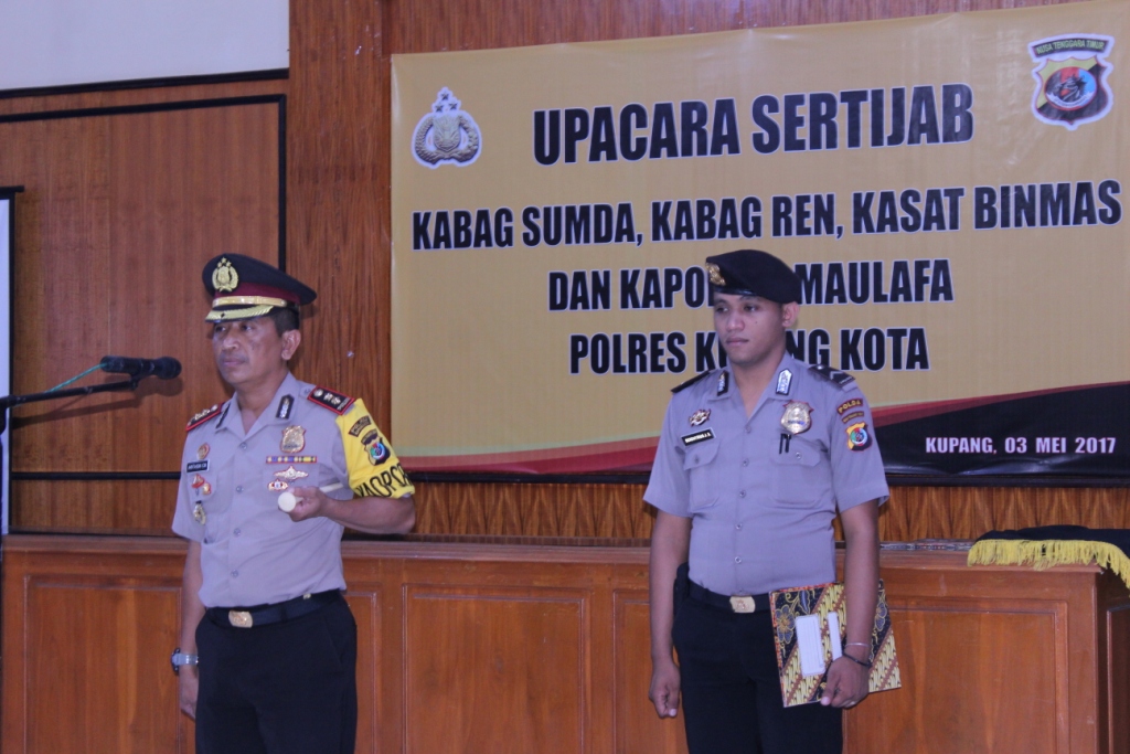 Upacara Serah Terima Jabatan Kabagsumda, Kabagren, Kasat Binmas dan Kapolsek Maulafa Polres Kupang Kota