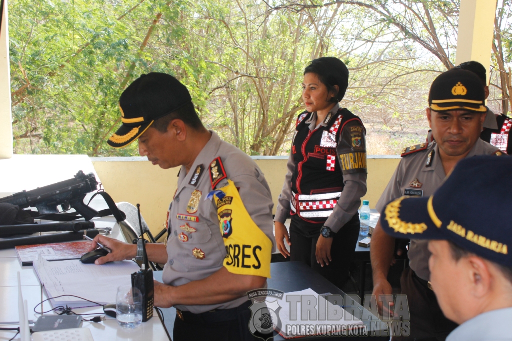 Kapolres Kupang Kota Cek Pos Pengamanan dan Pos Pelayanan “Menjelang Hari Raya Idul Fitri 1438 H”