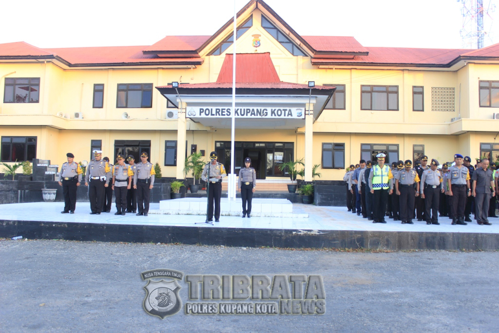 Jelang Pawai Takbir, Polres Kupang Kota Gelar Apel Kesiapan Pengamanan.