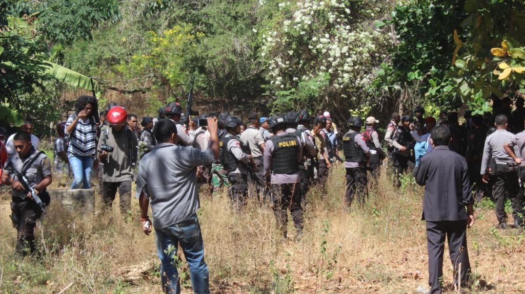 Personil Polres Kupang Kota laksanaan Pengamanan Eksekusi Obyek Sengketa Tanah.