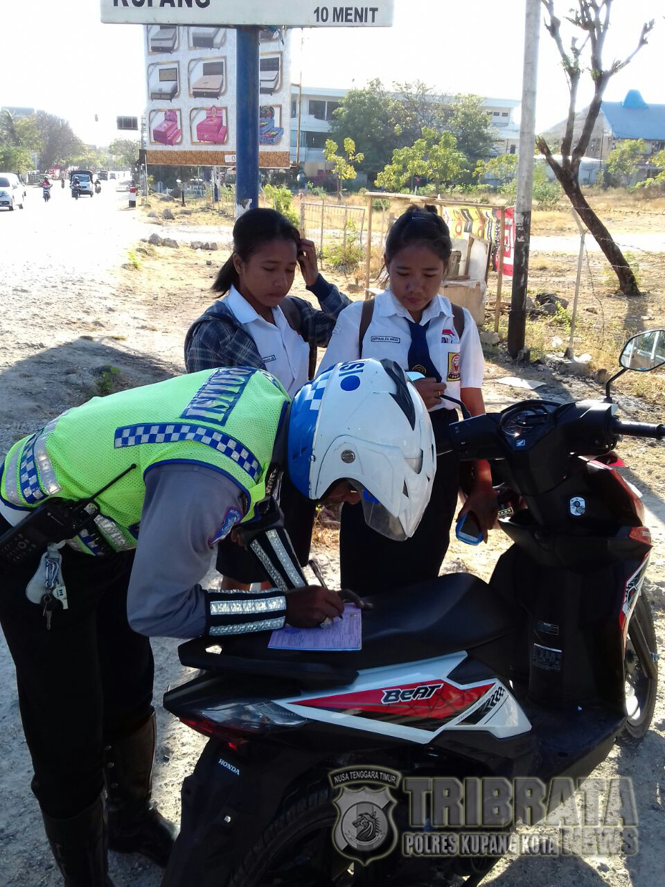 Polisi Tindak Tegas Pelajar yang Tidak Mentaati Peraturan Lalu Lintas.