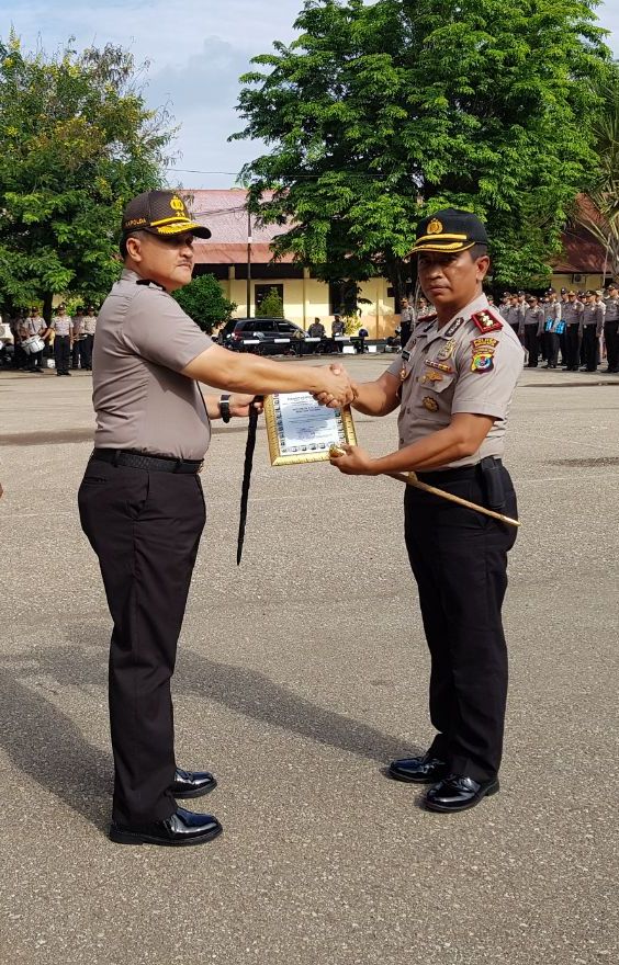 Kapolres Kupang Kota Terima Penghargaan dari Kapolda NTT