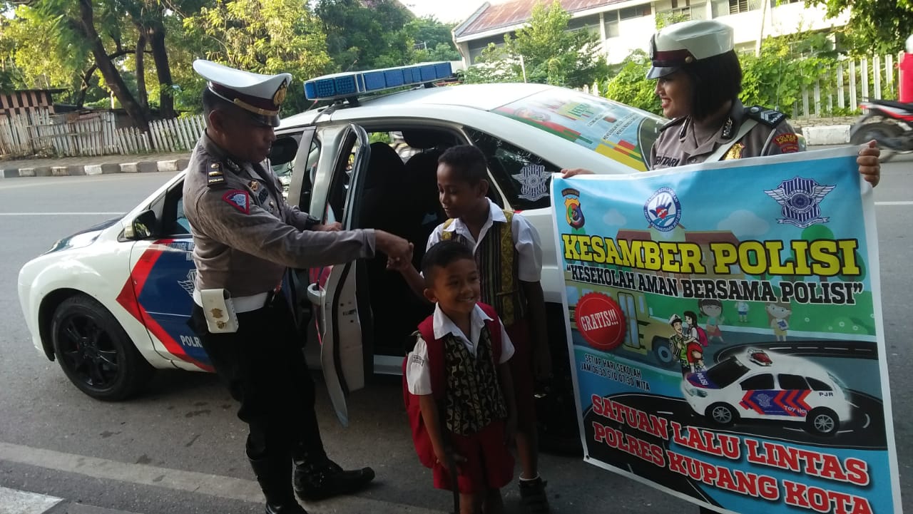 KESAMBER POLISI (Kesekolah Aman Bersama Polisi)