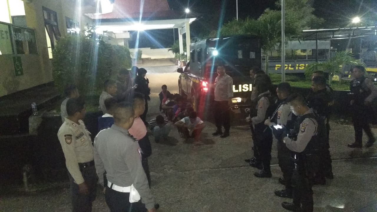 Malam Valentine 9 Orang Diamankan Usai Minum Miras