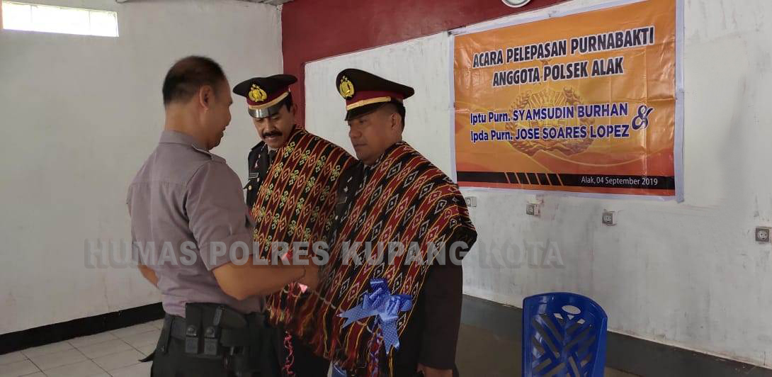 Polsek Alak Gelar Upacara Pelepasan Purna Bhakti.