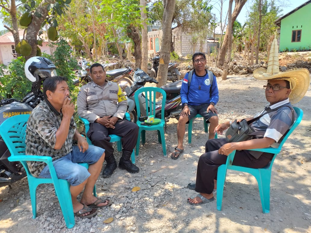 Sambang Tokoh Adat Kelurahan Batuplat, Bhabinkamtibmas Sampaikan Himbauan Kamtibmas