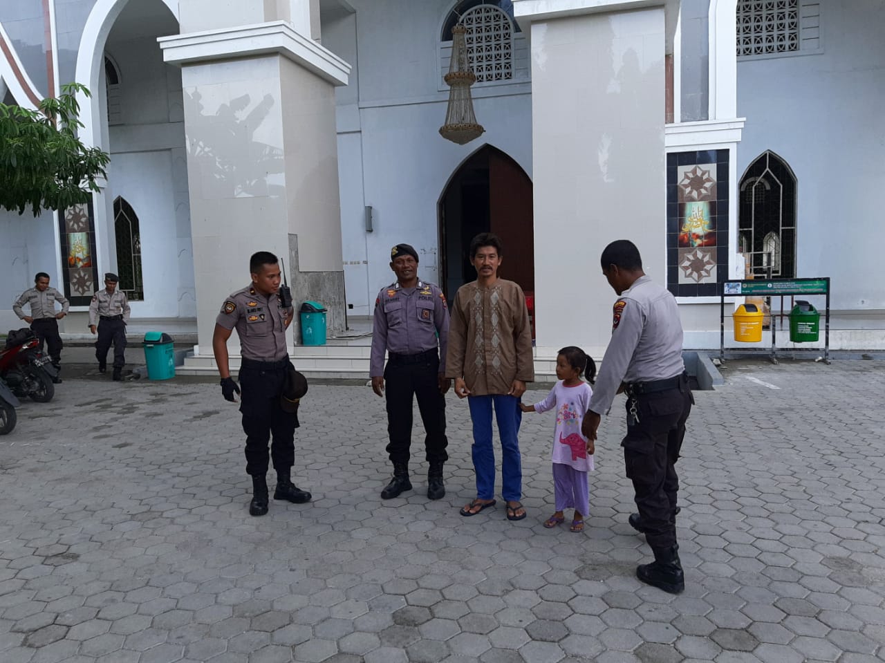 Satuan Sabhara Polres Kupang Kota Sambang Masjid Nurussa’adah Kota Kupang