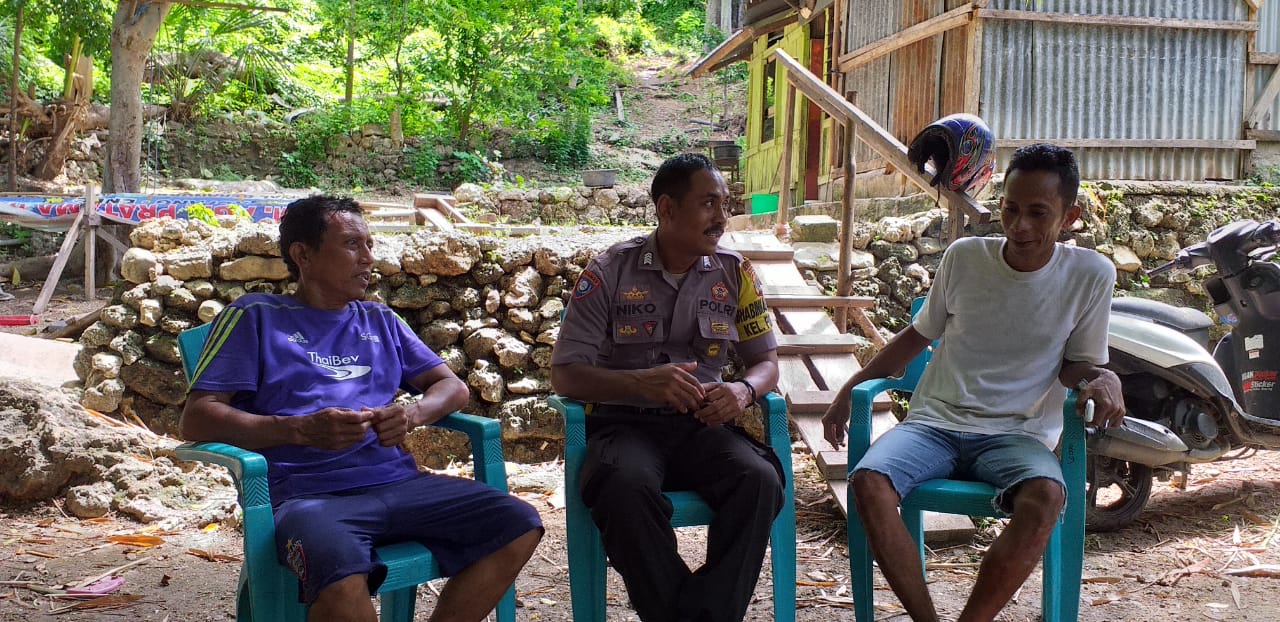 Musim Hujan, Bhabinkamtibmas Kelurahan Fontein Himbau Warga Jaga Kesehatan