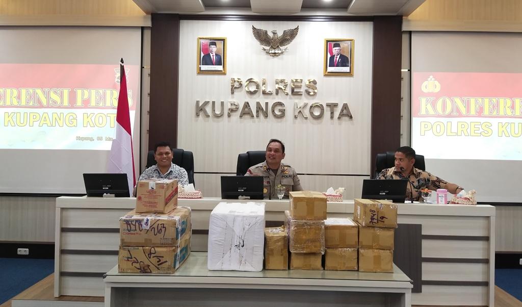 Delapan Koli Masker Diamankan Sat Reskrim Polres Kupang Kota