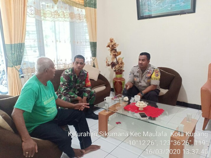 Bhabinkamtibmas Bersama Babinsa Kelurahan Sikumana Sambangi Tokoh Adat