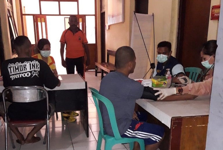 Penuhi Hak Tahanan, Urkes Polres Kupang Kota Berikan Pelayanan Kesehatan